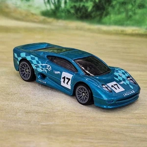 Hot Wheels Jaguar XJ220 Diecast Model Car 1/64 (4) Excellent Condition - Picture 1 of 6