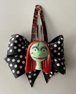 Handgefertigte Nightmare Before Christmas Sally Tupfen Leopard Haar Druckknopf Schleife - Bild 1 von 5