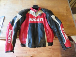 jaqueta ducati dainese