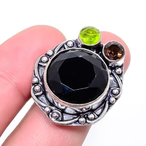 Black Onyx & Peridot Gemstone Silver Plated Jewelry Ring s.5.5 S2671 - Picture 1 of 5