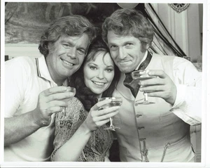 Foto de Doug McClure Lea Brodie Peter Gilmore Señor de la Atlántida - Imagen 1 de 2