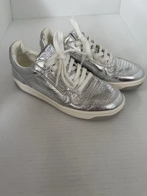 Серебряные кроссовки Sam Edelman - Изображение 1 из 4