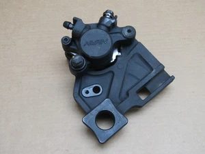 Pinza freno posteriore Suzuki GSX-S750 Z AM1 2021 21.856 miglia (15216) - Foto 1 di 4