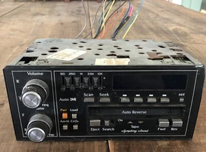 1989 - 1992 Cadillac Deville Symphony Sound AM-FM Radio Tape Player OEM 16127076 - Bild 1 von 10