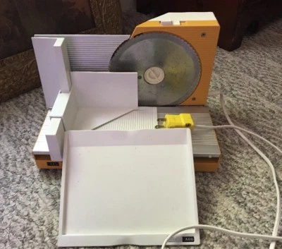 Cortadora de carne con mostrador de cocina AEG vintage de Alemania Foto 1 de 4