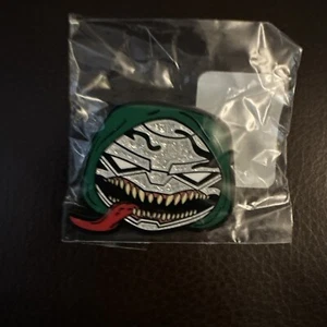 Funko Pin Marvel Venomized Metallic Glitter Dr. Doom GameStop Exc. Pin New - Picture 1 of 1