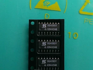 2 Stück DG409DY Vishay High-Performance CMOS Analog Multiplexer (M4680) - Picture 1 of 1