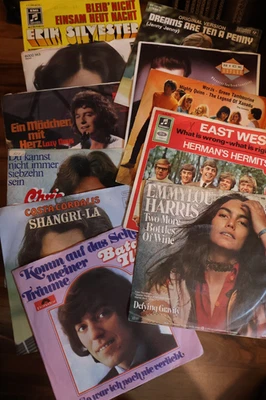 ca. 150 x 7" Vinyl Singles von A bis Z alles dabei mit und ohne Cover, Musikbox? - Bild 1 von 4