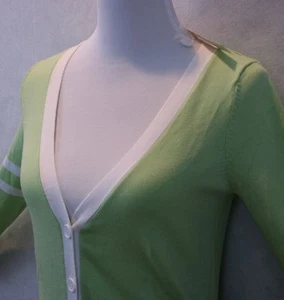 Süßer Romeo V-Ausschnitt Knopf limettengrün Stretch Cardigan Pullover Gr. M Neu mit Etikett - Bild 1 von 9