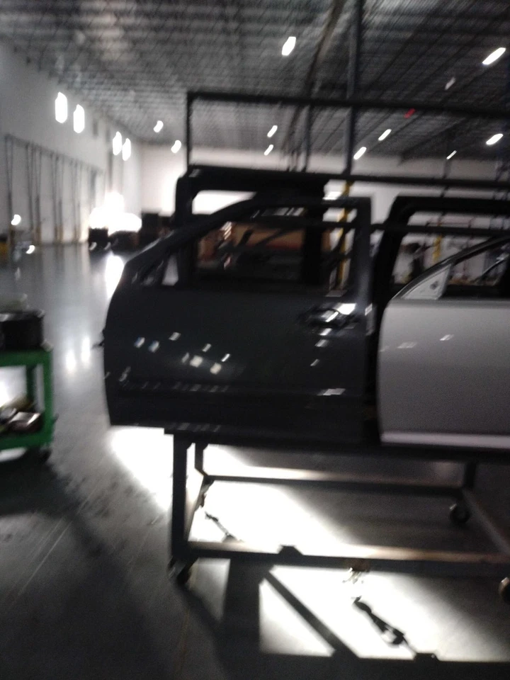 Conjunto de puerta delantera izquierda usado se adapta a: GMC Canyon 2009 doble cabina sin cha deportivo Foto 1 de 4