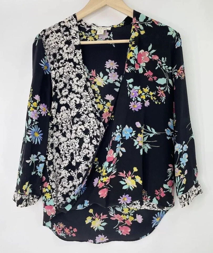 Blusa Anthropologie Yumi Kim Negra Floral 100% Seda Envolvente Tab Talla XS, Defecto Foto 1 de 4