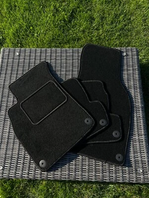 JUEGO ALFOMBRILLAS NEGRO PARA AUDI B6 A4 S4 RS4 2000-2004 Foto 1 de 4