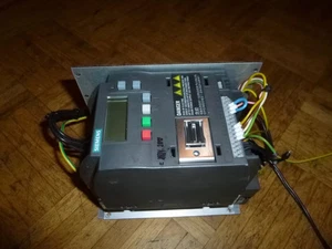 SIEMENS SINAMICS V20 6SL3210-5BE21-5CV0 Inverter Zustand wie neu - Bild 1 von 3