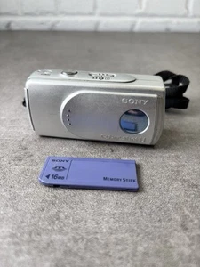Sony Cyber-shot DSC-U30 Digital Digital Camera & Memory Stick - Fully Working! - Picture 1 of 10