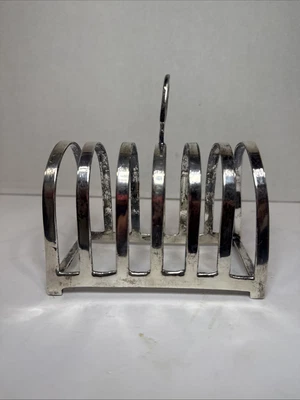 "Antiguo estante para tostadas plateado de 5"" X 5""" Foto 1 de 4