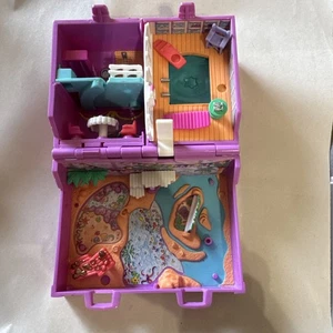 Polly Pocket Vintage 1996 Surf 'n Swim Island Chest Bluebird Toys - Foto 1 di 20