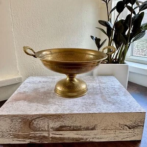 Vintage Brass Pedestal Bowl Hammered Brass Entryway Catchall - Picture 1 of 7