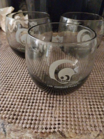 VINTAGE LOS ANGELES RAMS NFL SMOKED GLASS TUMBLERS Cover