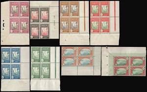 AFRIQUE OCCIDENTLE FRANCIASE - 1926-40 - 17 x Blks of 4 - 1c to 20f values - MNH - Picture 1 of 3