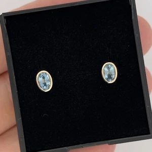 9ct Yellow Gold 1ct Blue Topaz Stud Earrings - Picture 1 of 6