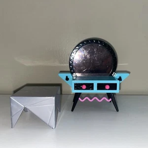 LOL OMG doll house Vanity And Table replacement Part - Picture 1 of 3