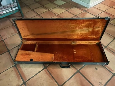 Bajo de precisión Fender 1964-1967 estuche rígido hecho en EE. UU. - ¡De colección! Foto 1 de 4