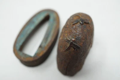 Adornos de mango de espada japonesa Kashira y hierro Fuchi originales de Japón 0804F35 Foto 1 de 4