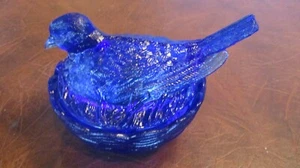 Vintage Westmoreland Mold Glass Bird Dove on Nest Cobalt Blue 6" Length - Picture 1 of 5