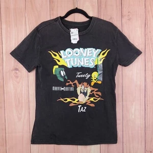 Looney Tunes Womens T-Shirt Sz M Medium Graphic Shirt Cartoon NEW NWT - Picture 1 of 7