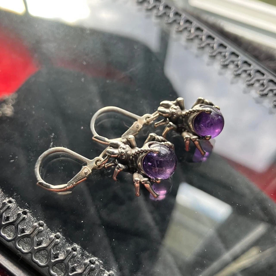 Pendientes Aracne - *Omnia Studios* - Plata envejecida con amatista Foto 1 de 2