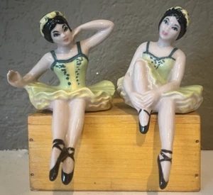 CERAMIC ARTS STUDIO (WI 1940-55)-BALLERINA SHELFSITTERS-EN POSE/EN REPOSE (1949) - Picture 1 of 6