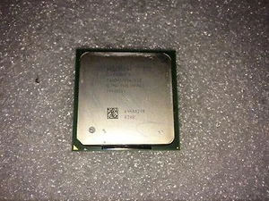 Processore Intel Celeron D 330 SL7NV 2.66GHz 533MHz FSB 256KB L2 Socket PPGA478  - Foto 1 di 1