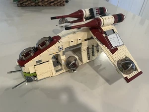 LEGO Star Wars: Republic Gunship (75021) Build Only No Minifigures Some Yellow - Picture 1 of 12