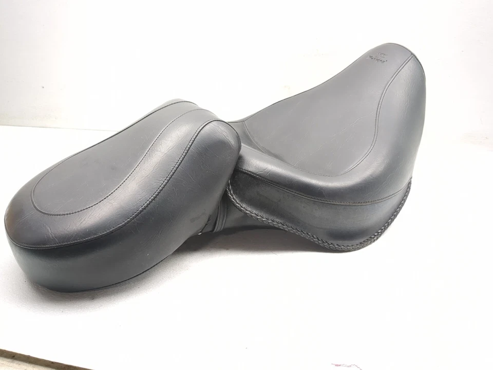 01-09 Honda VT750 DC Shadow Spirit MUSTANG Full One Piece Driver Passenger Seat - Image 1 of 4