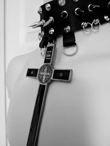 Gothic Genuine Black Leather Spiked Studded Chain Large Crucifix Unisex Choker - Picture 1 of 10