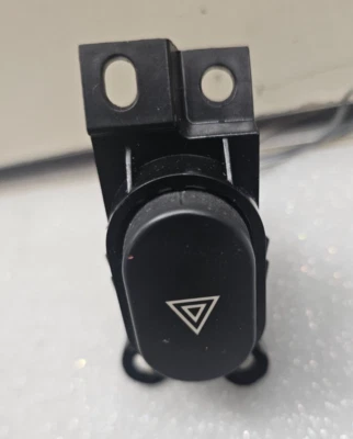 06-11 CHEVROLET HHR CONTROL INTERRUPTOR DE PELIGRO LUZ DE SEÑAL BOTÓN PULSADOR 4 VÍAS ADVERTENCIA Foto 1 de 4