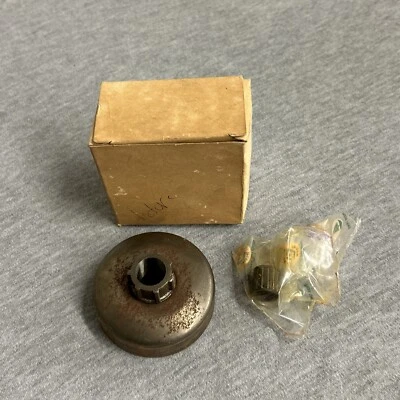 NOS Pioneer P40 Chainsaw Chain Sprocket 473753 .325 7T - Image 1 of 4