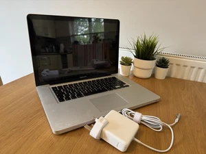MacBook Pro 15'' i7 2.3GHZ 250GB SSD 8Gb Ram Intel 4000 1536mb Mojave OS - Picture 1 of 7