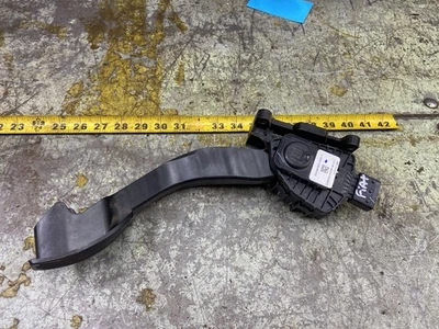 2012-2018 2 Door FIAT 500 POP Gas Accelerator Throttle Pedal Assembly - Image 1 of 4