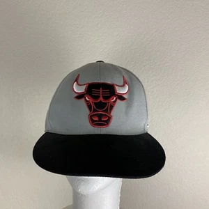 Cappello Mitchell Ness NBA Chicago Bulls taglia 7 1/2 - Foto 1 di 4