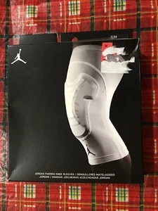 Nike Jordan Padded Shin/Knee Basketball Sleeve Pair Color White Size S/M - Bild 1 von 4