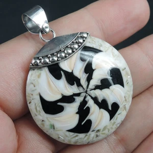 925 Sterling Silver Small Shell & Beige Resin Pendant Handmade Jewellery NSP-233 - Picture 1 of 7