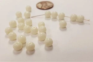 300 CREMA DE VIDRIO MARCA CEREZA JAPONESA DÉCADA DE 1950 DE COLECCIÓN 6mm. CUENTAS REDONDAS 4708 - Imagen 1 de 2