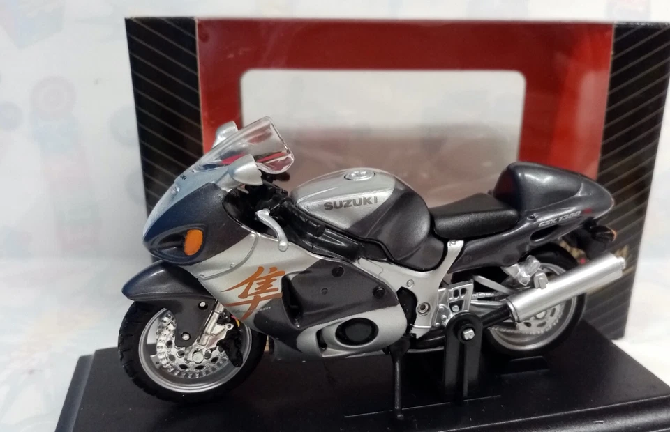 MAISTO 1/18 - MOTO SUZUKI GSX R 1300 - Immagine 1 di 1
