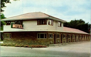 Vintage Postcard Model Motel Kankakee Illinois IL Rt 45 - Picture 1 of 3