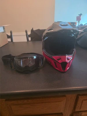 Casco Klim F3 y gafas Aeon Foto 1 de 4