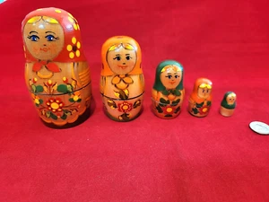 Vintage russische verschachtelte Matroschka Holz stapelbare verschachtelte Puppen 5er Set - Bild 1 von 9