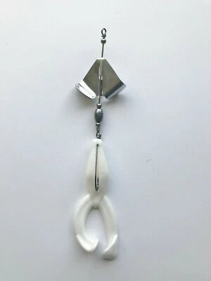 Buzzbait de aluminio de agua superior sin malezas de 1/4 oz con rana blanca. Foto 1 de 3