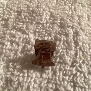 Vintage Liberty Bell Lapel , Hat or Tie Tac Pin.. Coppertone Plastic - Picture 1 of 4