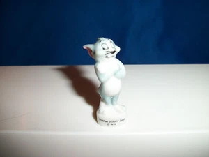 TOM CAT PROUD SMUG Look ARMS CROSSED Mini Figure Porcelain FEVES Figure & Jerry - Picture 1 of 3